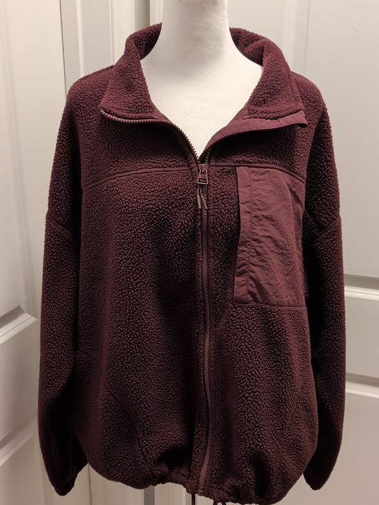 Bass Jackets & Blazers - BASS Outdoors- Size Large  Women's Zip-Up Teddy Jacket in Burgundy